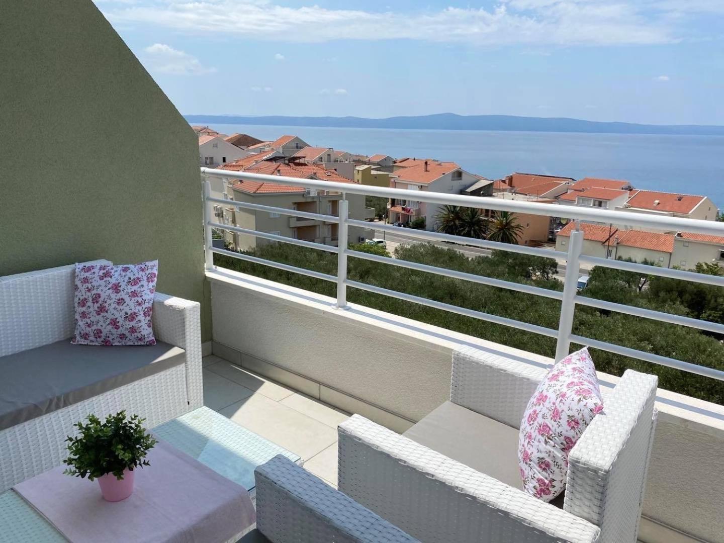 Apartmani Ksenija Tučepi Eksteriør billede