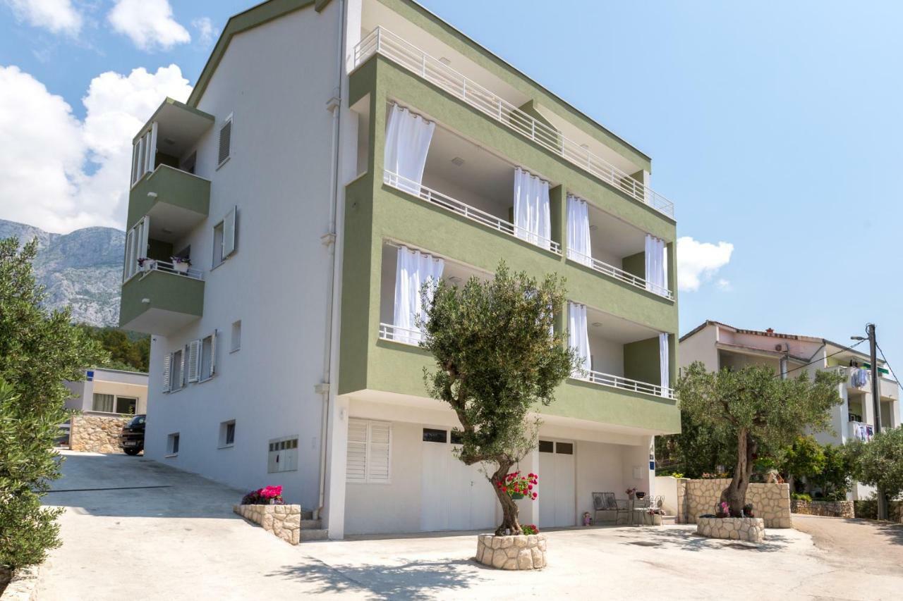 Apartmani Ksenija Tučepi Eksteriør billede