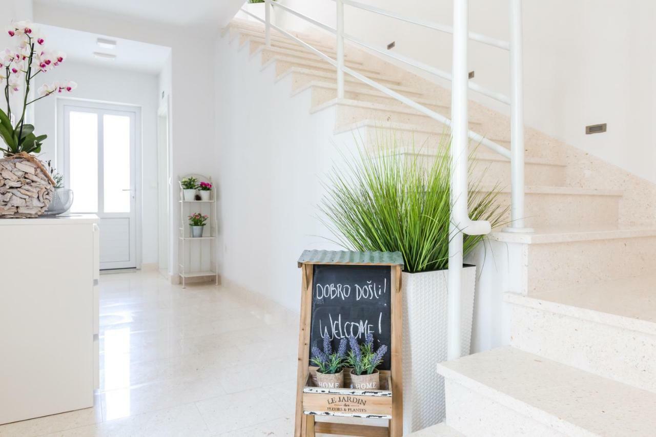 Apartmani Ksenija Tučepi Eksteriør billede