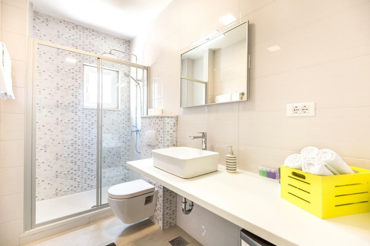 Apartmani Ksenija Tučepi Eksteriør billede